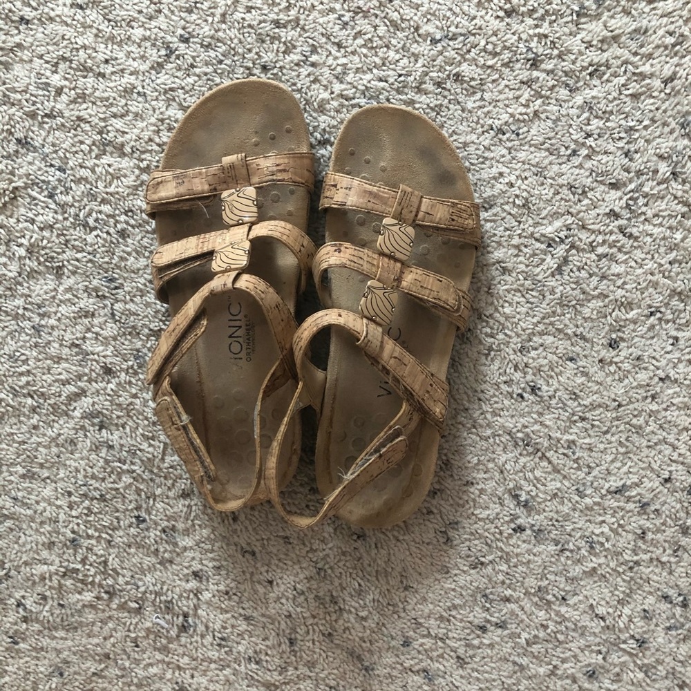 Beige vionic  sandals. Size 9.